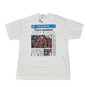 Vintage Chicago Tribune NBA‎ Champs Sz XL Three-mendous! Chicago Bulls Jordan
